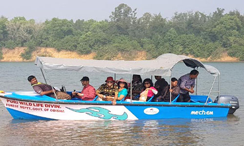 Boating in river at Nuanai Nature Camp