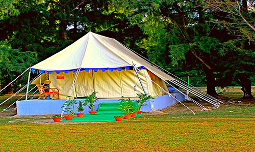 Tent house at Rajhans nature camp