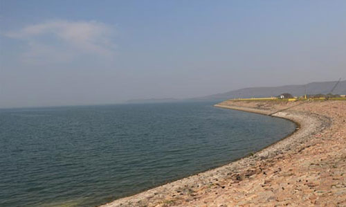 bank of Hirakud Dam