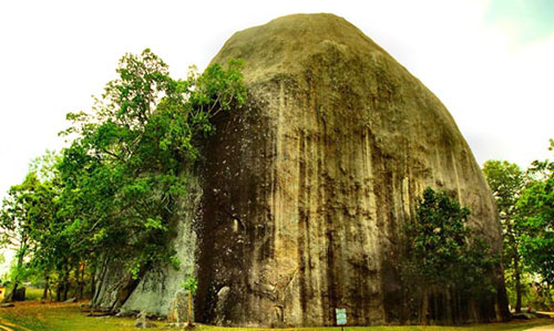 Sitabinji- Fresco paintings on a Rock Shelter called Ravan Chhaya