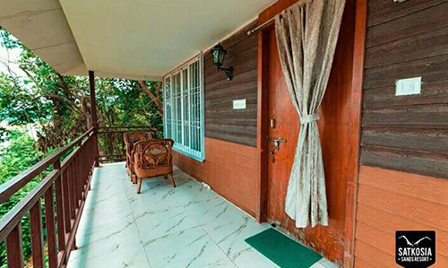 Where to Stay- Satkosia Sands Resort camp